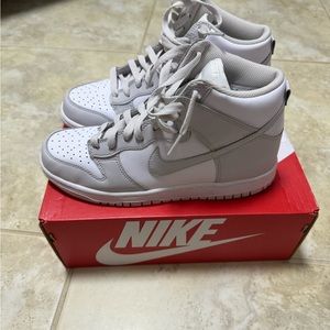 Nike dunk highs grey